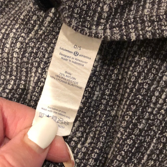 Lululemon Scarf - Picture 4 of 5